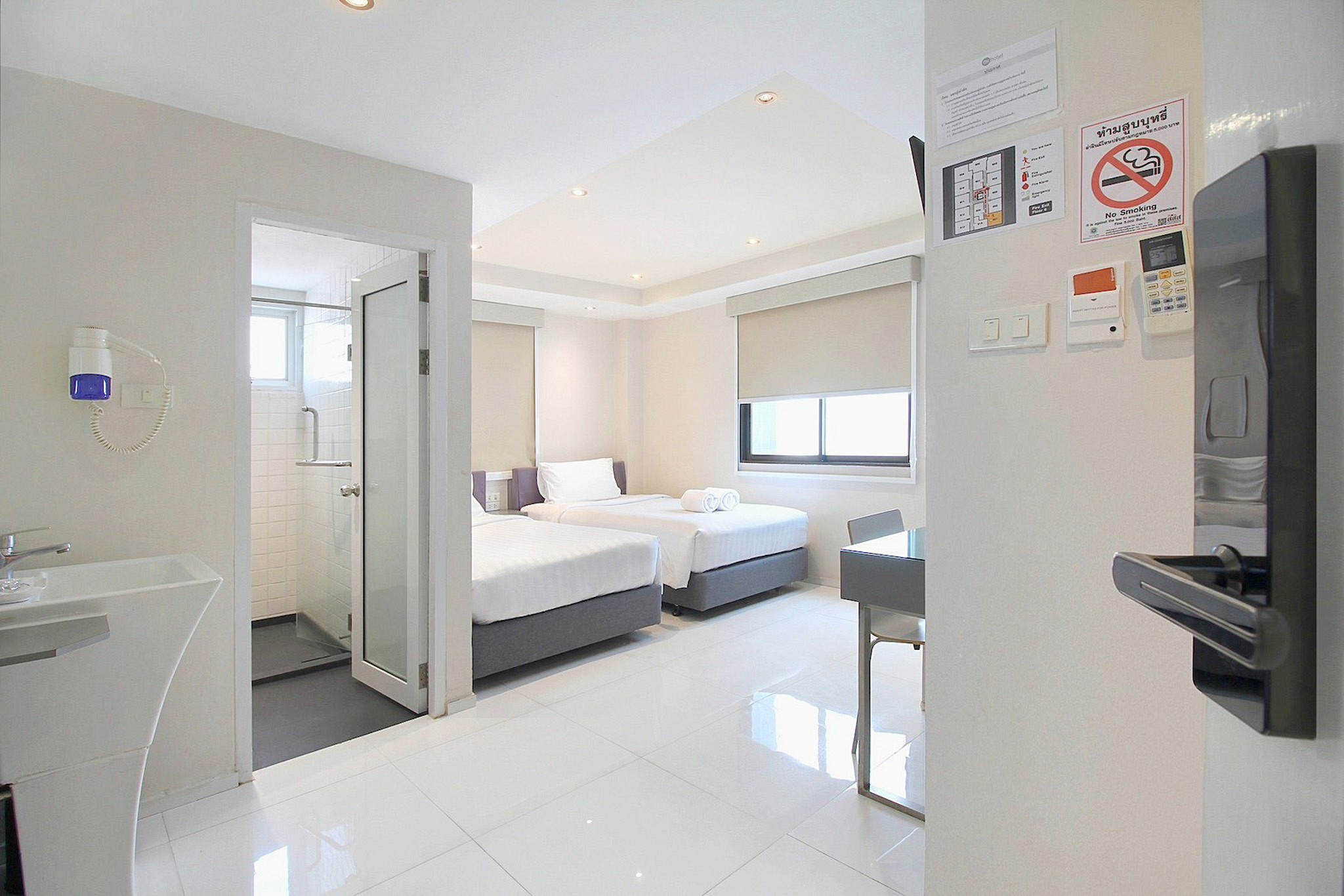 Standard Twin Room