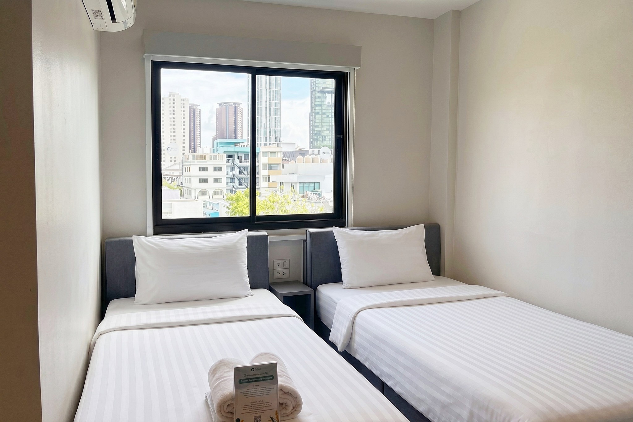 Standard Twin Room